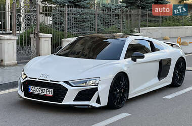 Родстер Audi R8 2017 в Киеве