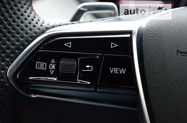 Купе Audi RS e-tron GT 2021 в 