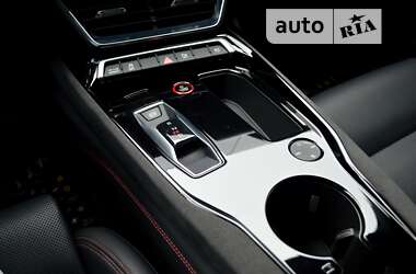 Купе Audi RS e-tron GT 2021 в 