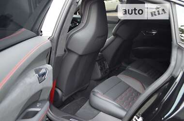 Купе Audi RS e-tron GT 2021 в 