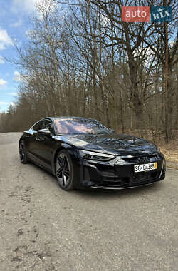 Купе Audi RS e-tron GT 2021 в 