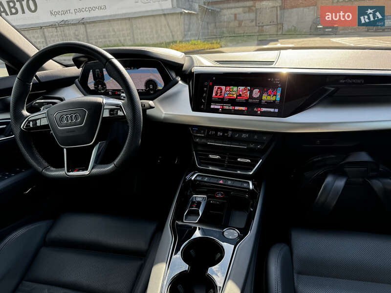 Купе Audi RS e-tron GT 2023 в Киеве