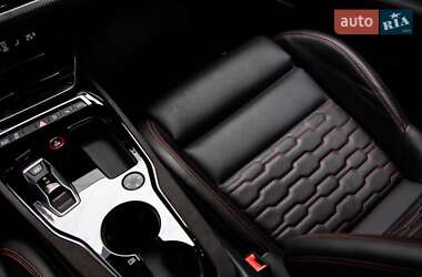 Купе Audi RS e-tron GT 2021 в 
