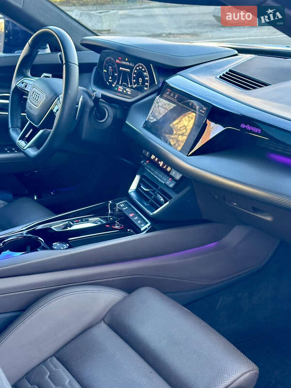 Купе Audi RS e-tron GT 2021 в Львові