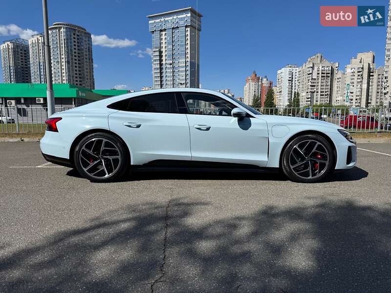 Купе Audi RS e-tron GT 2023 в Києві