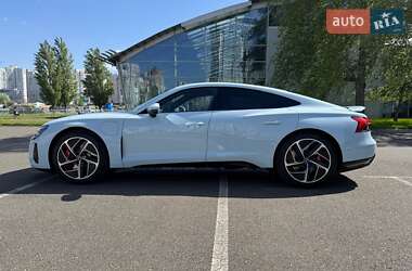 Купе Audi RS e-tron GT 2023 в 