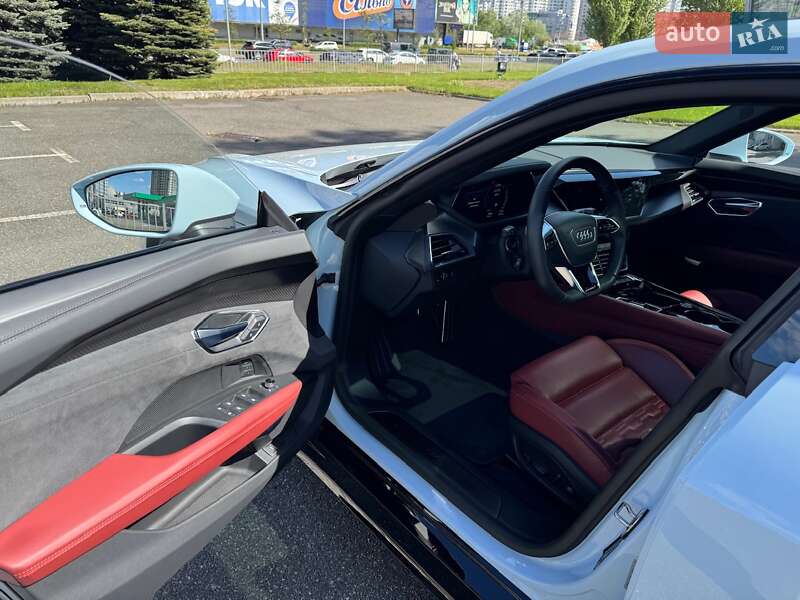 Купе Audi RS e-tron GT 2023 в Києві