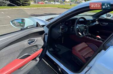 Купе Audi RS e-tron GT 2023 в 