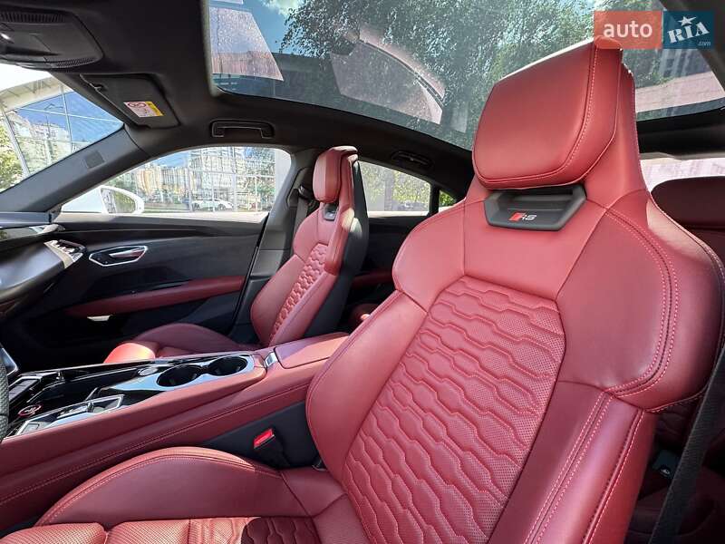 Купе Audi RS e-tron GT 2023 в Києві