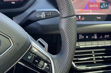 Купе Audi RS e-tron GT 2023 в 