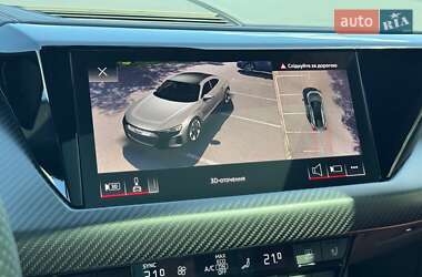 Купе Audi RS e-tron GT 2023 в 
