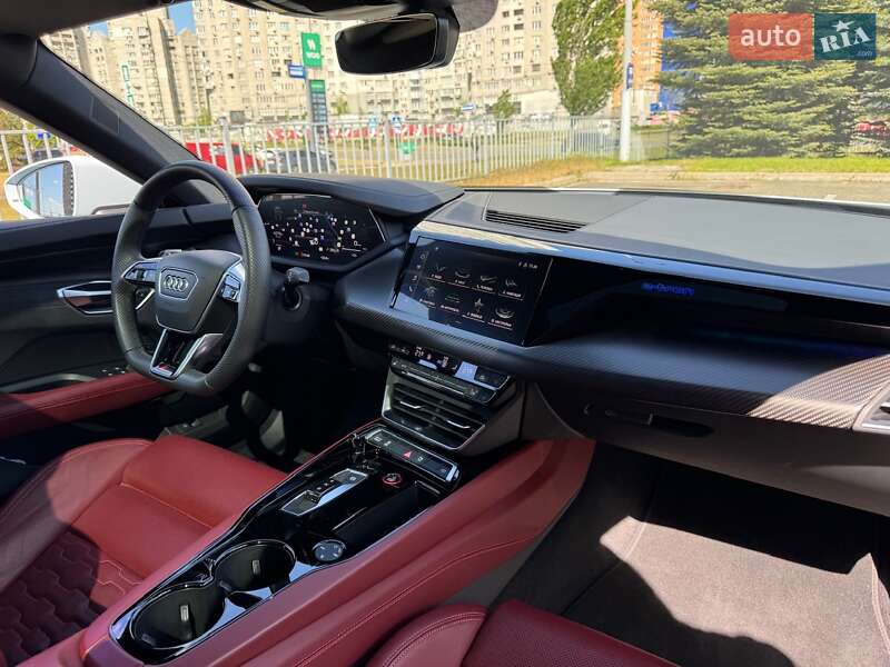 Купе Audi RS e-tron GT 2023 в Києві