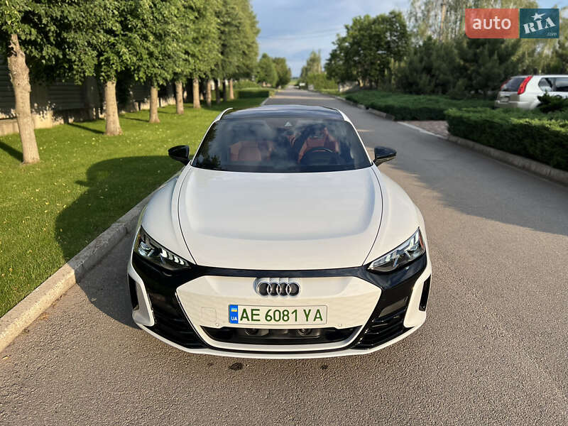 Купе Audi RS e-tron GT 2022 в Дніпрі