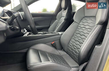 Купе Audi RS e-tron GT 2021 в 