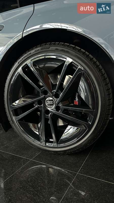 Купе Audi RS e-tron GT 2023 в Дніпрі