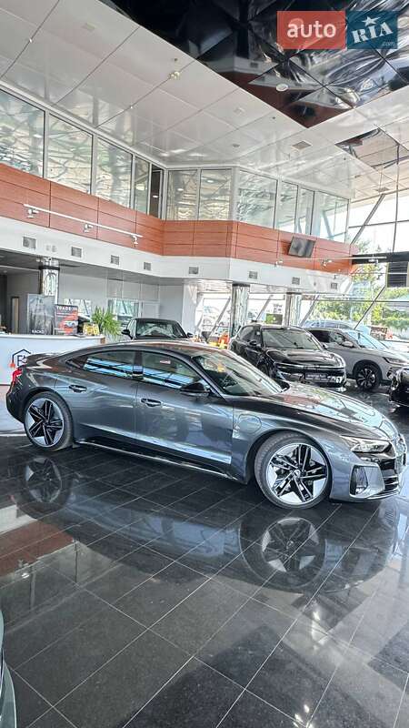 Купе Audi RS e-tron GT 2023 в Днепре
