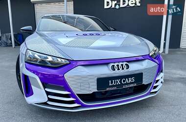 Купе Audi RS e-tron GT 2024 в 