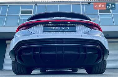 Купе Audi RS e-tron GT 2024 в 