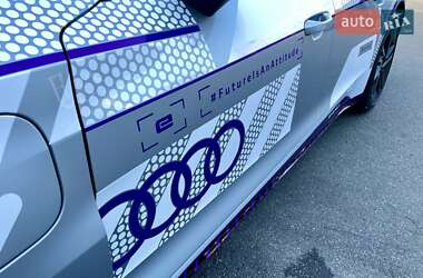 Купе Audi RS e-tron GT 2024 в 