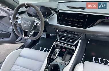 Купе Audi RS e-tron GT 2024 в 