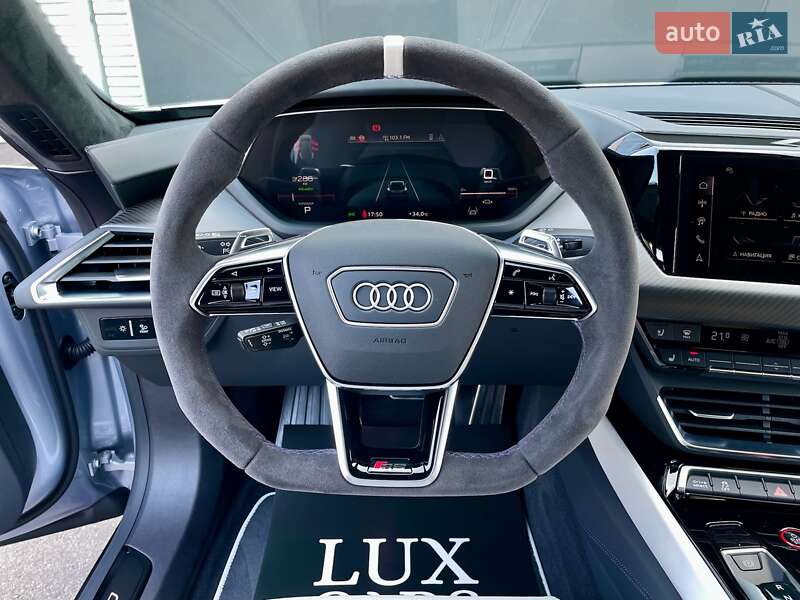 Купе Audi RS e-tron GT 2024 в Києві