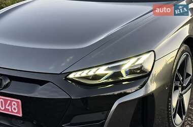 Купе Audi RS e-tron GT 2021 в 