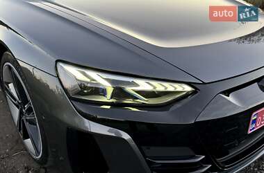 Купе Audi RS e-tron GT 2021 в 