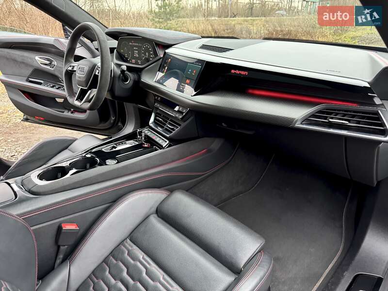 Купе Audi RS e-tron GT 2021 в Києві