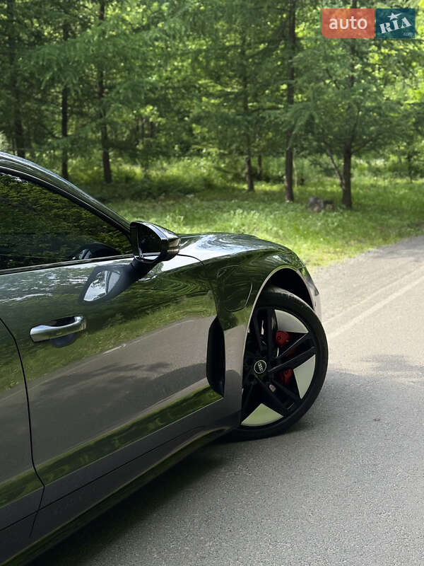 Купе Audi RS e-tron GT 2021 в Луцьку