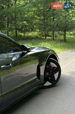 Купе Audi RS e-tron GT 2021 в 