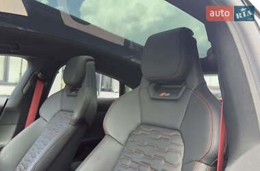 Купе Audi RS e-tron GT 2023 в 