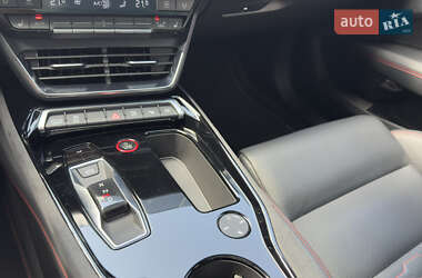 Купе Audi RS e-tron GT 2023 в 
