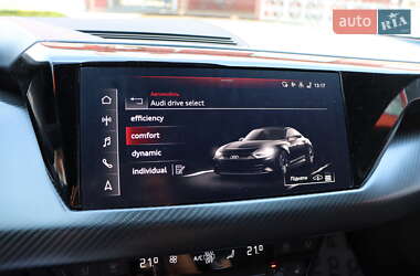 Купе Audi RS e-tron GT 2022 в 