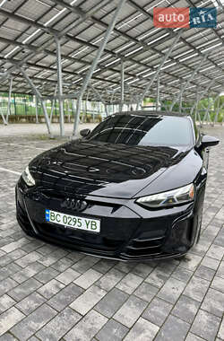 Купе Audi RS e-tron GT 2021 в 