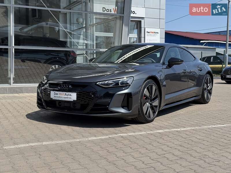 Купе Audi RS e-tron GT 2022 в Черновцах