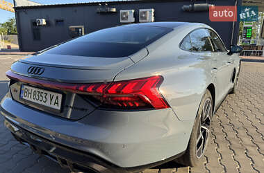 Купе Audi RS e-tron GT 2023 в 
