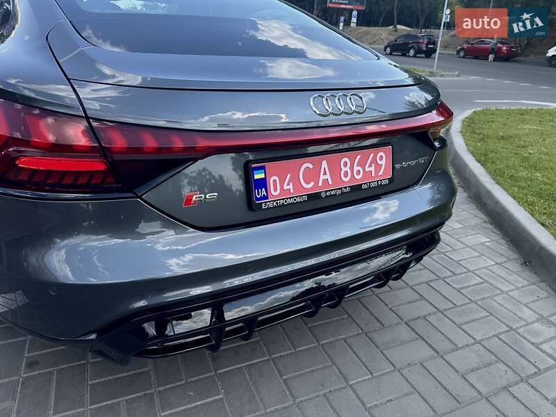 Купе Audi RS e-tron GT 2023 в Дніпрі