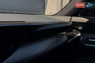 Купе Audi RS e-tron GT 2022 в 