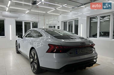 Купе Audi RS e-tron GT 2022 в 
