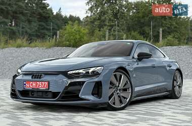 Купе Audi RS e-tron GT 2021 в 