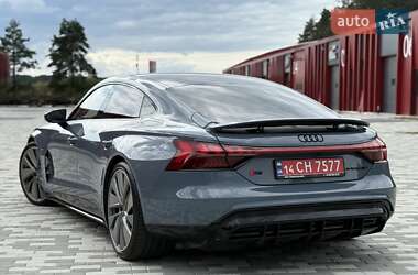 Купе Audi RS e-tron GT 2021 в 