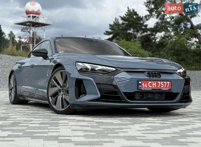 Купе Audi RS e-tron GT 2021 в Буковеле