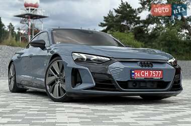 Купе Audi RS e-tron GT 2021 в 