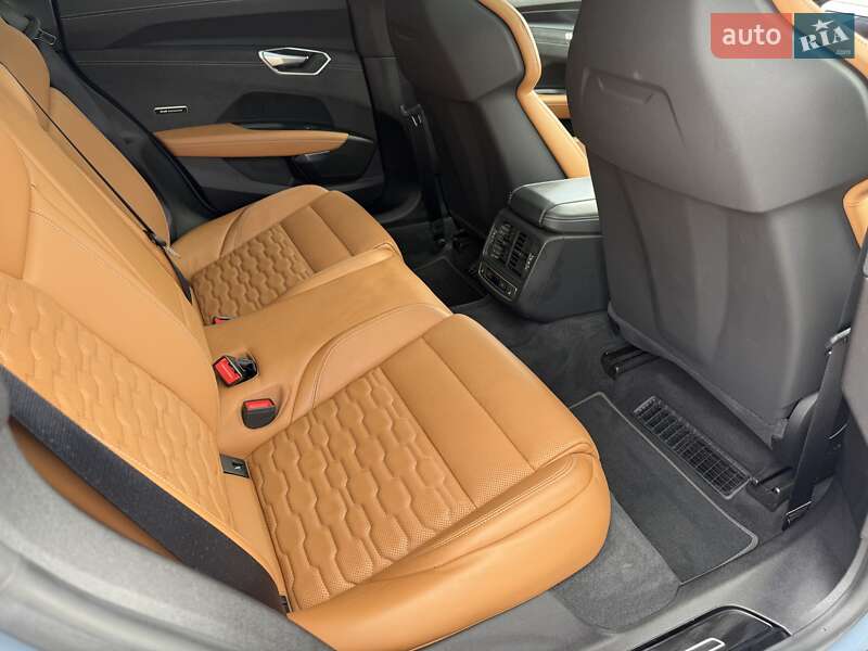Купе Audi RS e-tron GT 2021 в Буковеле