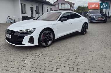 Купе Audi RS e-tron GT 2021 в 