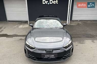 Купе Audi RS e-tron GT 2022 в 