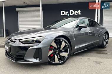 Купе Audi RS e-tron GT 2022 в 