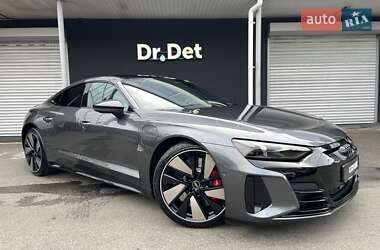 Купе Audi RS e-tron GT 2022 в 