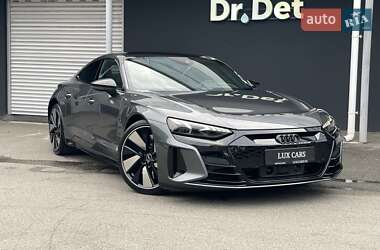 Купе Audi RS e-tron GT 2022 в 