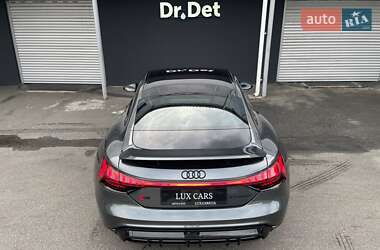 Купе Audi RS e-tron GT 2022 в 